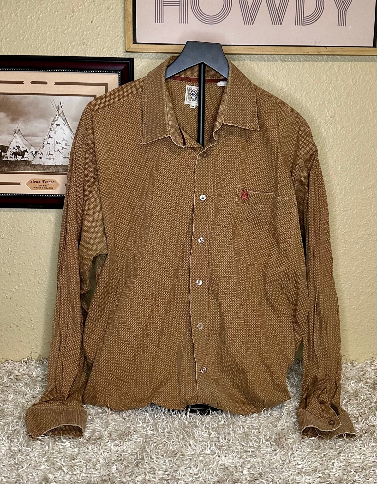 Cinch Button Up, Size XL