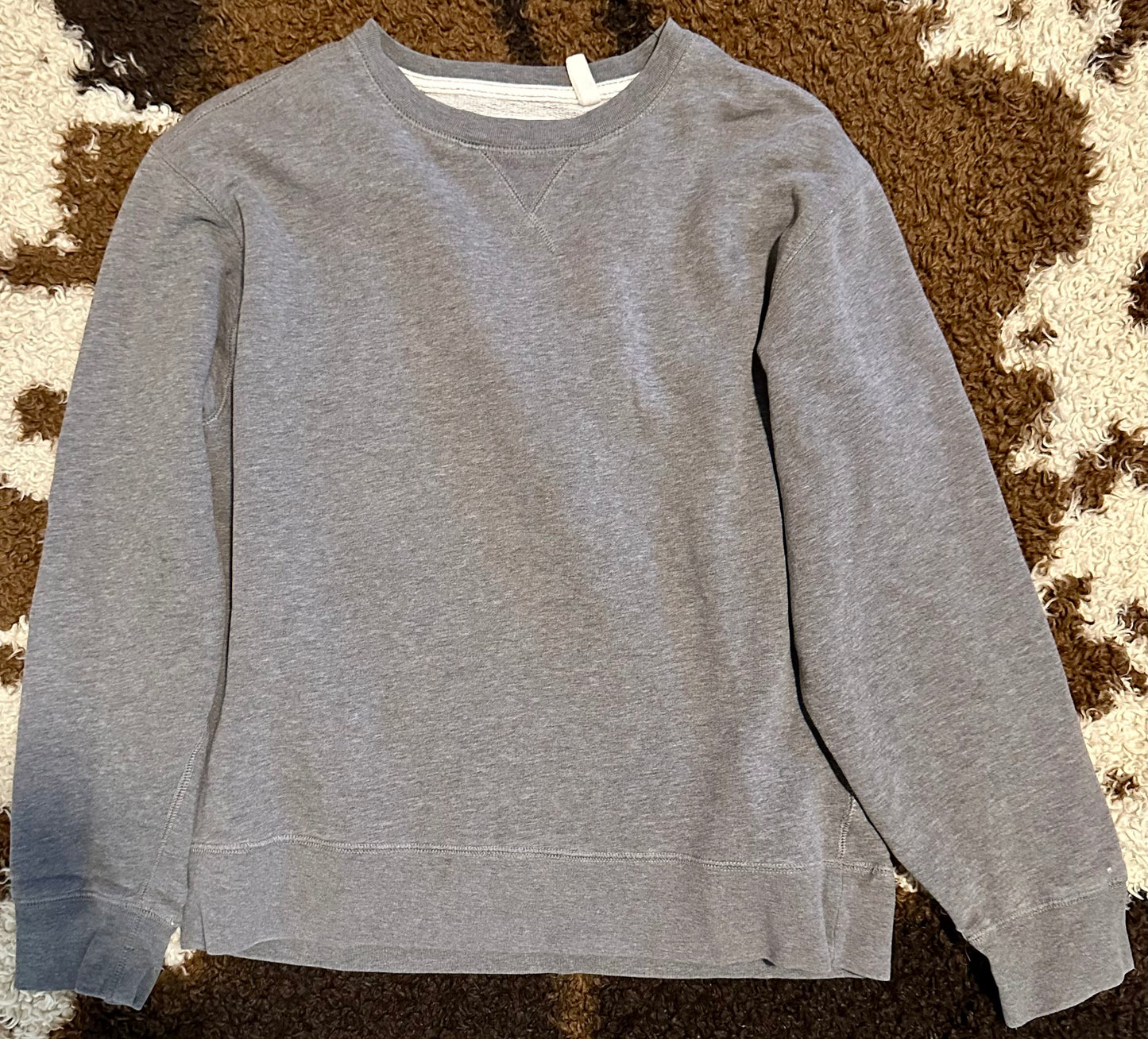 Basic Crew Neck Sweater, Size Large