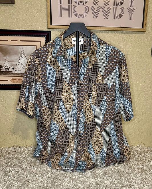 Short Sleeve Button Up, Size XL