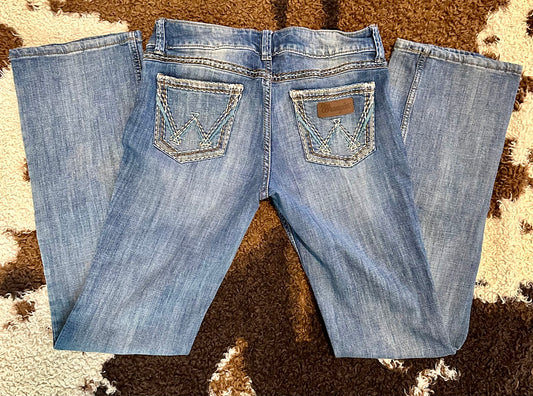 Women's Wrangler Jeans, Size 7X34